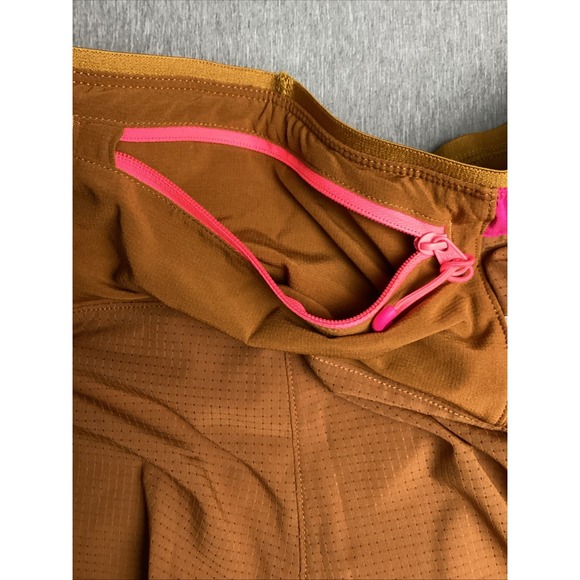 Size S- Brooks Women's High Point 3" 2-in-1 Shorts, Hazelwood/Ochre/Fuchsia. - Picture 9 of 10